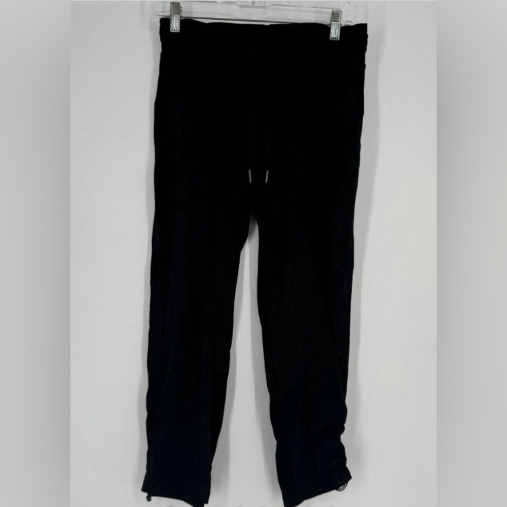 Lululemon pants women’s 6 black dance studio crop  athleisure athletic yoga